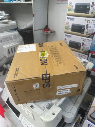 Projector EB-E12