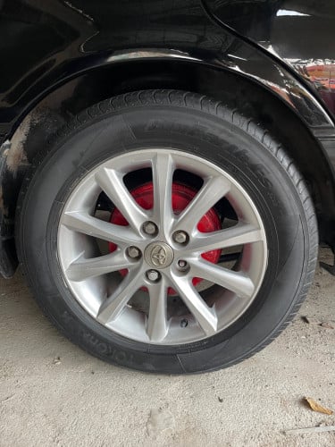 TOYOTA ឆ្លាម ខ្មៅ