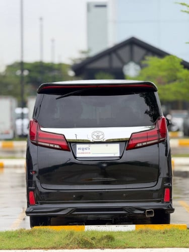 Toyota Alphard 2010 ឡើង ឆ្នាំ2022