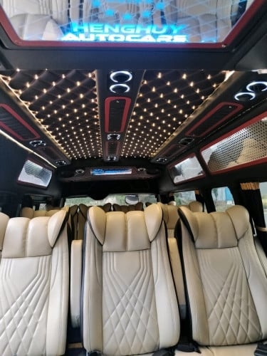 Toyota Hiace 2017