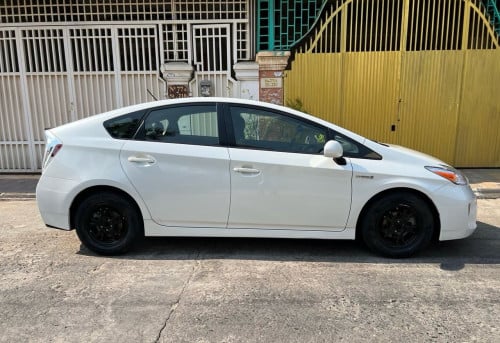 Toyota Prius 015 option4 ឡាន​កាលី​