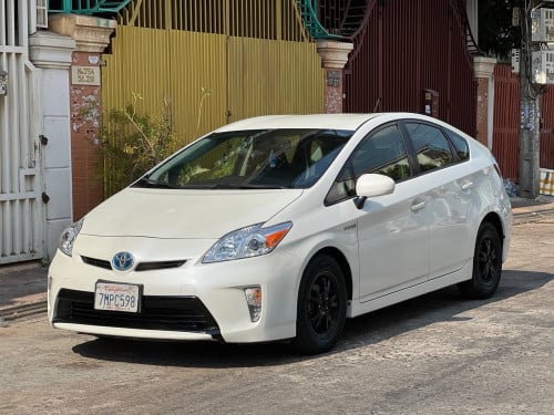 Toyota Prius 015 option4 ឡាន​កាលី​