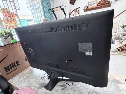 TV 48Inch