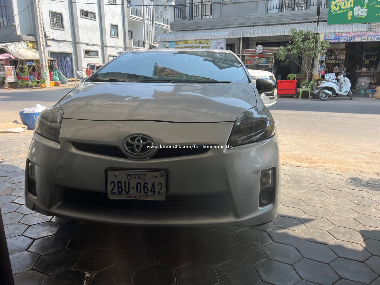 រថយន្តសំរាប់ជួលជាថ្ងៃ សប្តាហ៍ ខែ