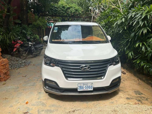 ឡានអ្នកប្រើផ្ទាល់ លក់បន្ទាន់ តម្លៃល្អ