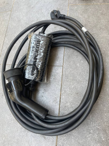 ឆ្នាំងសាកឡាន EV ( Bull ) មួយទឹក