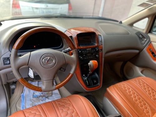មេឡាន​ Lexus 02 full option