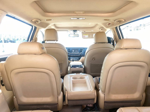 ឡានលក់ KIA Carnival ឆ្នាំ 2020 ម្ចាស់ផ្ទាល់