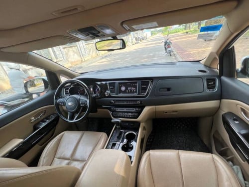 ឡានលក់ KIA Carnival ឆ្នាំ 2020 ម្ចាស់ផ្ទាល់