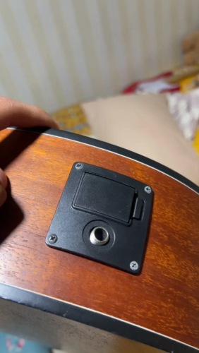 Guitar CARAVAN MUSIC