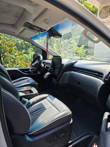 Hyundai Staria 2024 VIP 7កៅអី