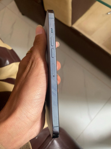 IPhone 13 Pro Max ធូៗ
