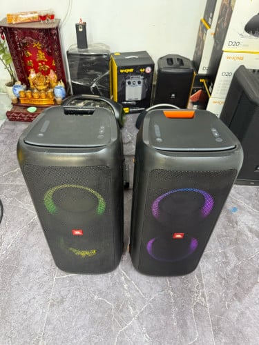 JBL Party box300 ស្ទើរសំបកថ្មកាន់សំឡេងល្អ
