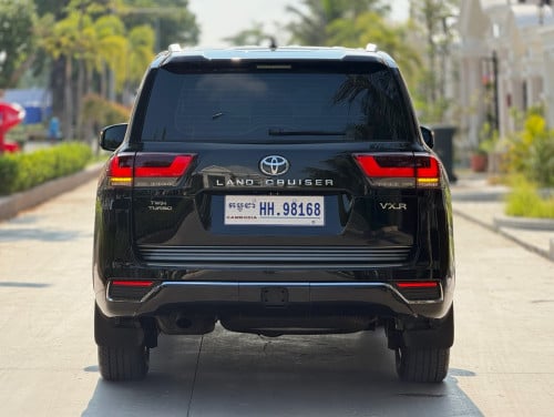 Land Cruiser 2025 VX-R  Twin Turbo Full Space អារ៉ាប់ 9ពាន់គីឡូ សុីន ម្ចាស់ដើមទី1