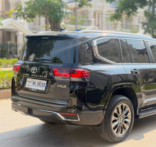 Land Cruiser 2025 VX-R  Twin Turbo Full Space អារ៉ាប់ 9ពាន់គីឡូ សុីន ម្ចាស់ដើមទី1