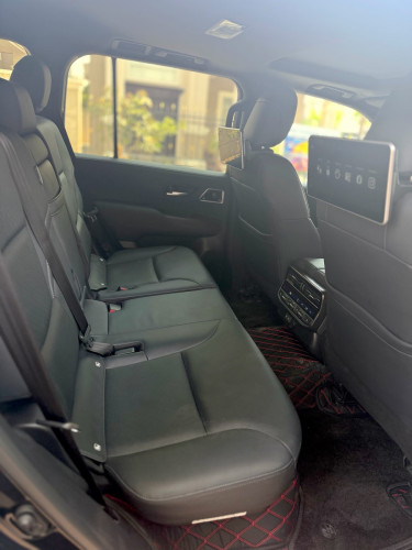 Land Cruiser 2025 VX-R  Twin Turbo Full Space អារ៉ាប់ 9ពាន់គីឡូ សុីន ម្ចាស់ដើមទី1