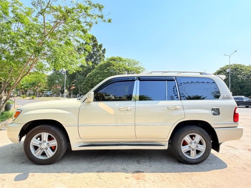 Lexus LX 470 ឆ្នាំ2003 Auto Captais សុំណំុសាំងសុទ្ធធានាថាស្អាត