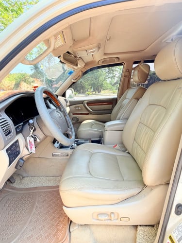 Lexus LX 470 ឆ្នាំ2003 Auto Captais សុំណំុសាំងសុទ្ធធានាថាស្អាត