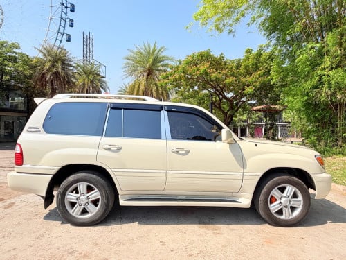 Lexus LX 470 ឆ្នាំ2003 Auto Captais សុំណំុសាំងសុទ្ធធានាថាស្អាត