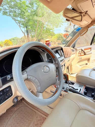 Lexus LX 470 ឆ្នាំ2003 Auto Captais សុំណំុសាំងសុទ្ធធានាថាស្អាត