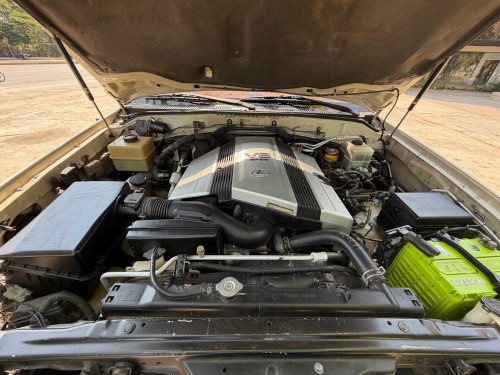 Lexus LX 470 ឆ្នាំ2003 Auto Captais សុំណំុសាំងសុទ្ធធានាថាស្អាត