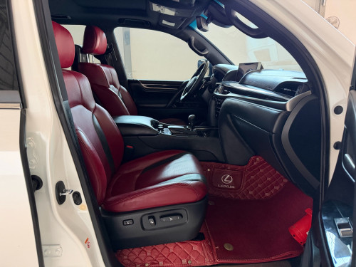 Lexus LX570 2019