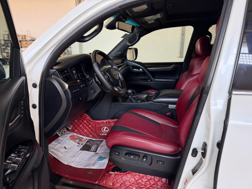 Lexus LX570 2019