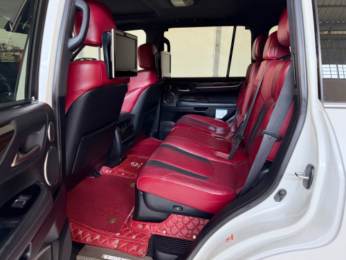 Lexus LX570 2019