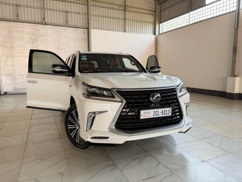 Lexus LX570 2019