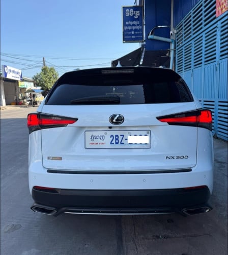 Lexus Nx300 Fsport ទឹកថ្នាំ ហ្សិនទាំងកាងមុខក្រោយ ខាងក្នុងនៅថ្មី