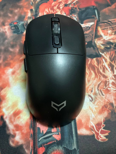 M32 gaming mouse