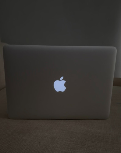 MacBook Air (2017), Excellent Condition: Lady Owner