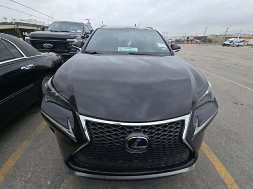 Nx 200t 2015 បួនប៉ូតុងប៉ុង1