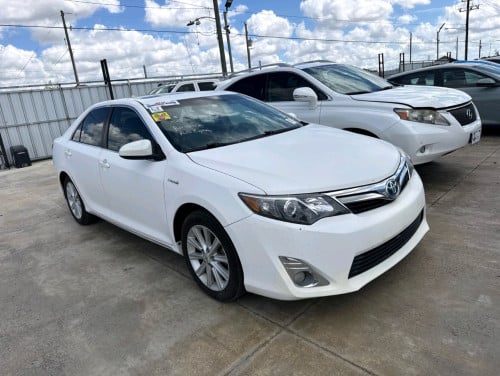 Toyota Camry Hybrid XLE 2013 Full Option