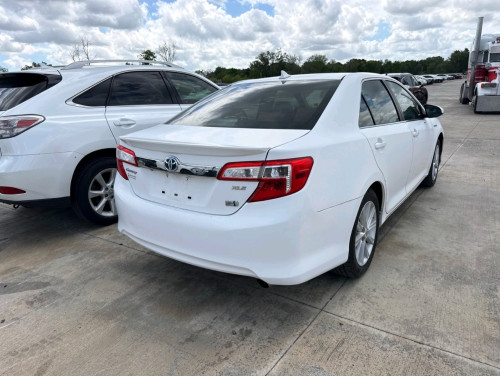 Toyota Camry Hybrid XLE 2013 Full Option
