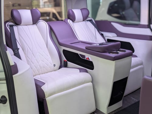 Toyota Granvia 2020 ខាងក្នុងVIP