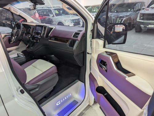 Toyota Granvia 2020 ខាងក្នុងVIP