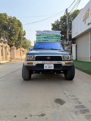 TOYOTA HILUX 1992