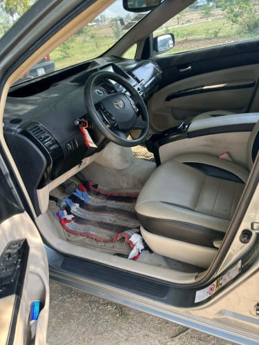 Toyota Prius 05 full ឡានស្លាកលេខម្ចាស់ដេីម