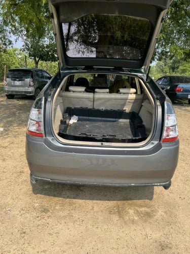 Toyota Prius 05 full ឡានស្លាកលេខម្ចាស់ដេីម