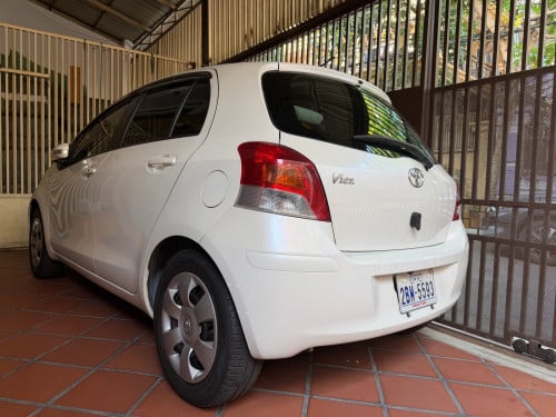 Toyota Vitz 2008 full option smartkey ម្ចាស់ដេីម