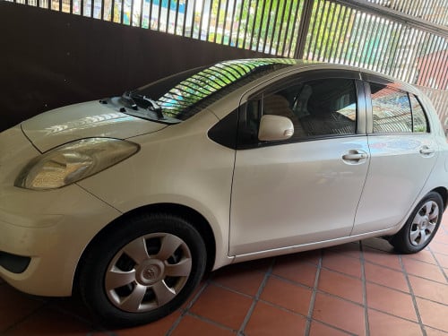 Toyota Vitz 2008 full option smartkey ម្ចាស់ដេីម