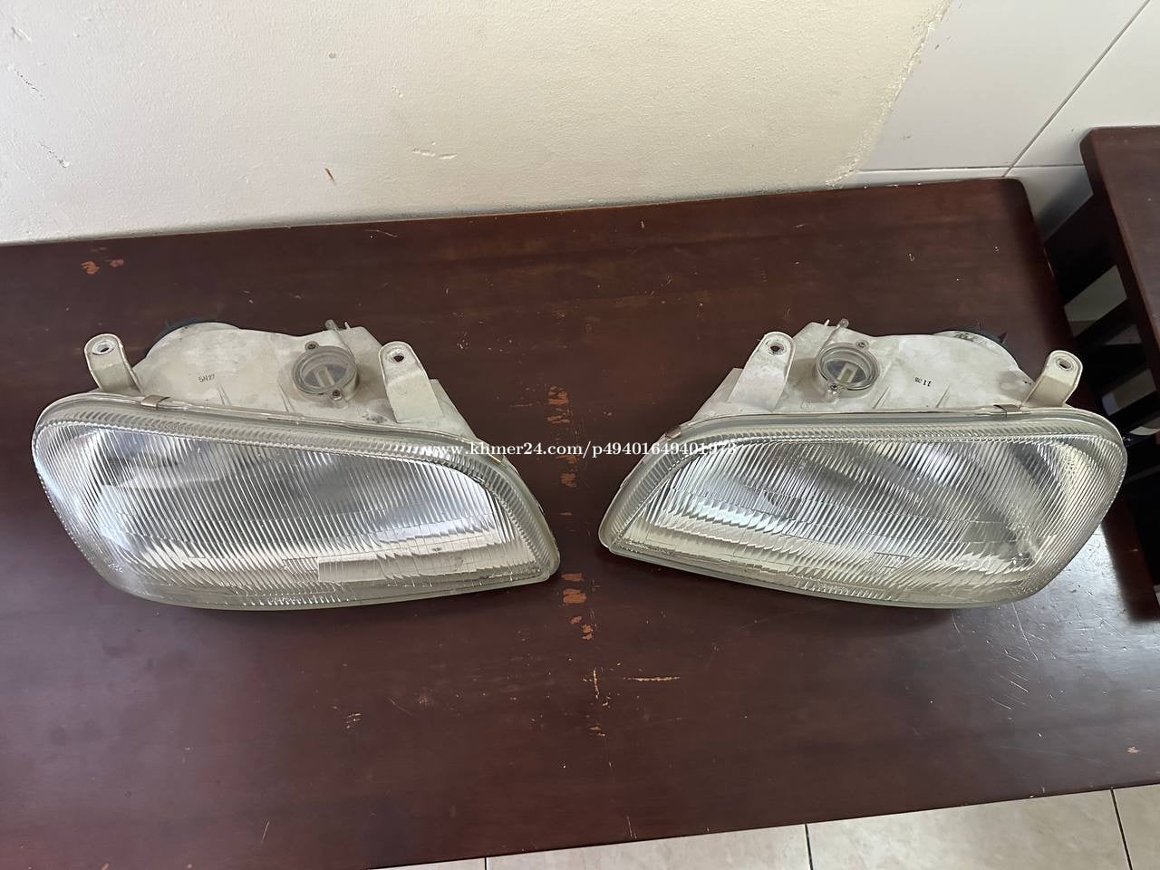 ចង្កៀង Rav4 1997 មួយគូ នៅស្អាត 50$