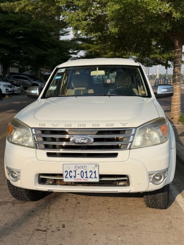 Ford Everest 2012 4x4 Excellent Conditions