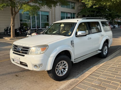 Ford Everest 2012 4x4 Excellent Conditions
