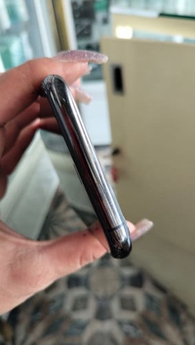 Iphone 11 pro 64g តម្លៃ 150$ ស៊ីនមួយតួខ្លួន បងប្អូនត្រូវការអាចទាក់ទងបាន