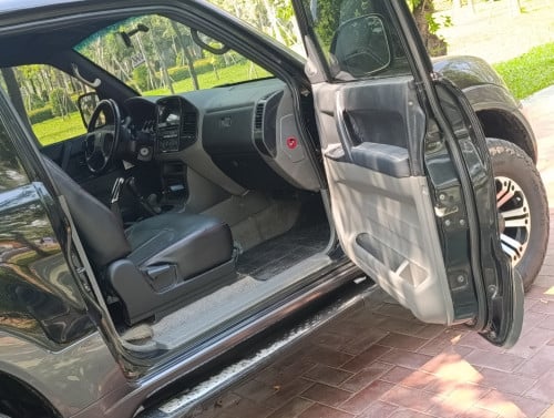 Mitsubishi Pajero 2001 ម៉ាស៊ូត លេខដៃ កាពីតាស់
