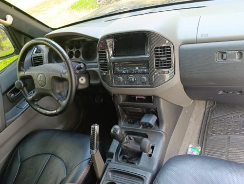 Mitsubishi Pajero 2001 ម៉ាស៊ូត លេខដៃ កាពីតាស់