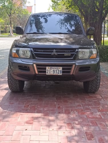 Mitsubishi Pajero 2001 ម៉ាស៊ូត លេខដៃ កាពីតាស់