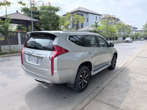 Mitsubishi Pajero sport 2016